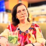 M����, 74